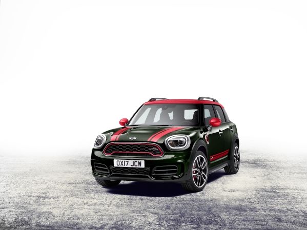 P90244733_lowRes_mini-john-cooper-wor.jpg