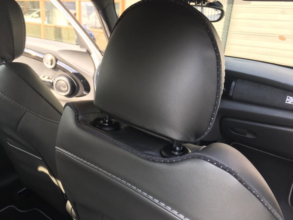Nappa Titan in Kombi mit Alcantara Starlite perforiert 11.jpg
