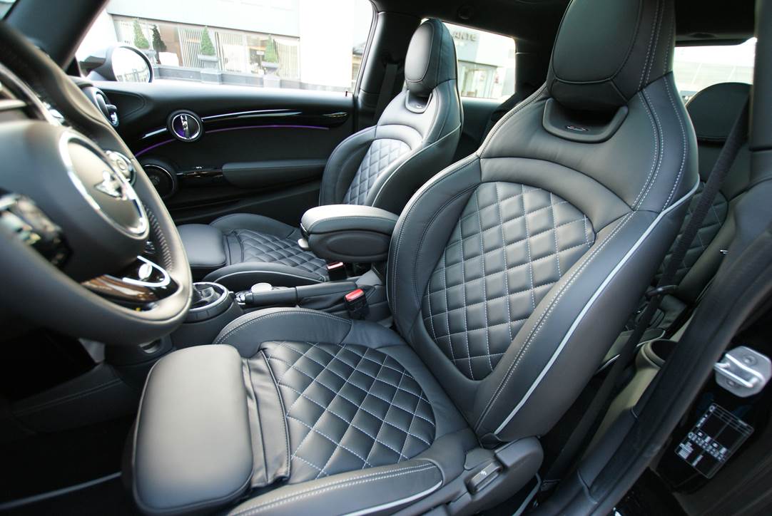 Lounge Styll mit Diamond Stitching 0.jpg