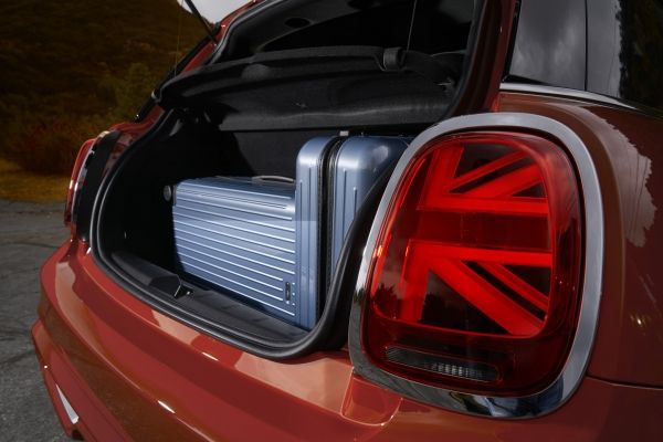 P90289519_lowRes_mini-cooper-s-3-door.jpg