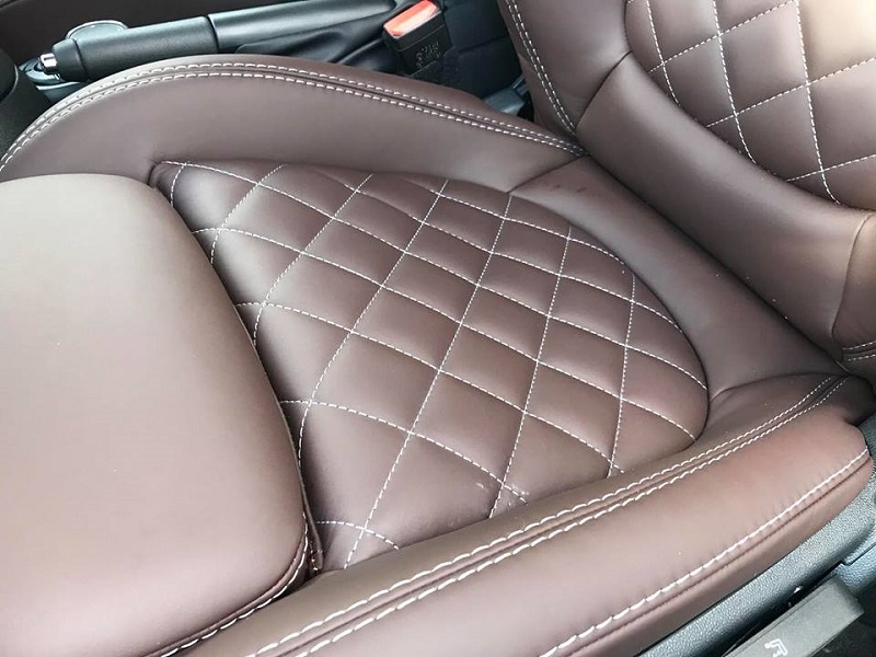 Lounge Styll mit Diamond Stitching in Merino Cohiba 2 - kopie.jpg