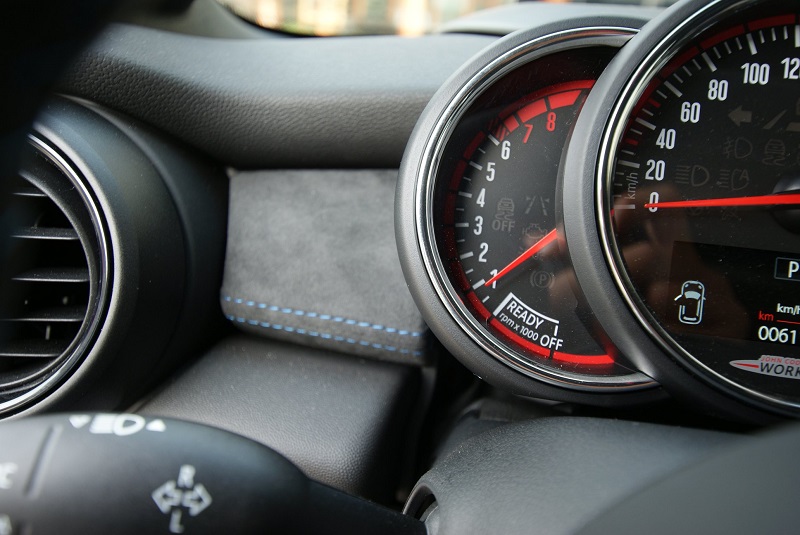 JCW in Alcantara look 13 - kopie.jpg