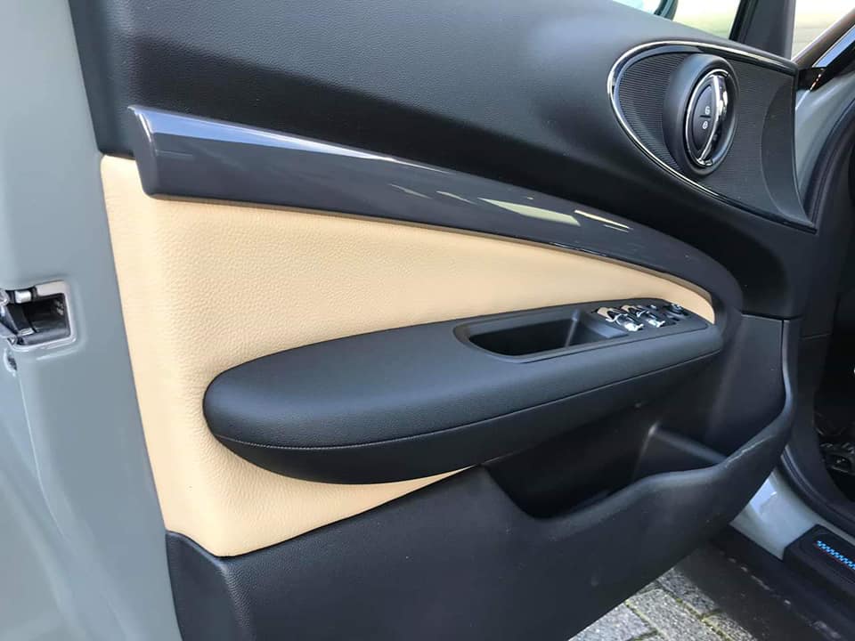 Lounge in Beige 3.jpg